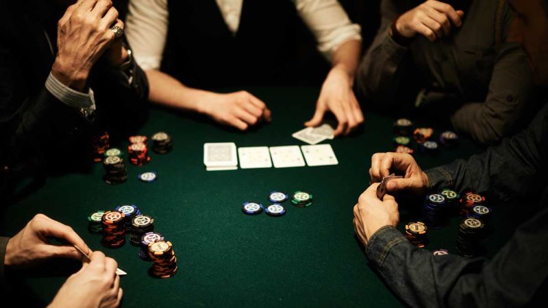 Chơi Xì Tố tại King88 – Trải nghiệm game bài đỉnh cao & Mẹo chơi thắng dễ 6 Quyết định tố hay úp bài