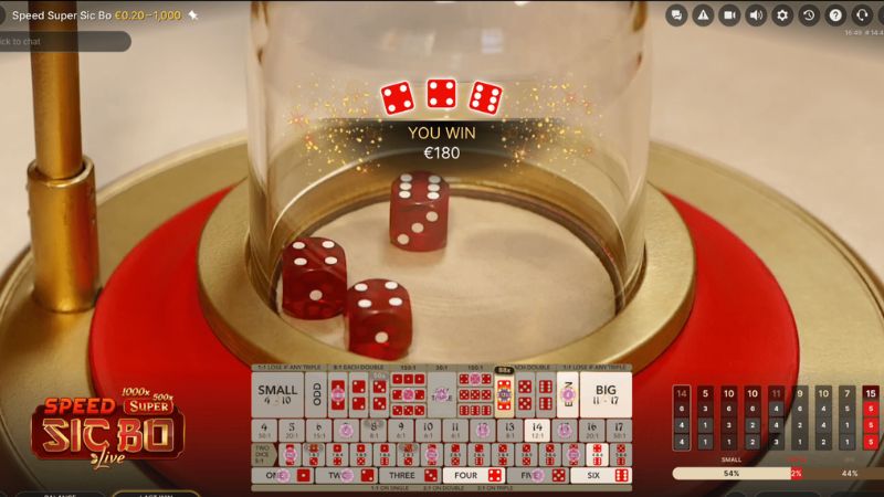 Siêu tài xỉu trực tiếp King88 – Nhận ngay 88K cho tân thủ 1 Không gian siêu tài xỉu trực tiếp King88 với dealer thật, camera rõ nét và bảng lịch sử hiển thị đầy đủ.